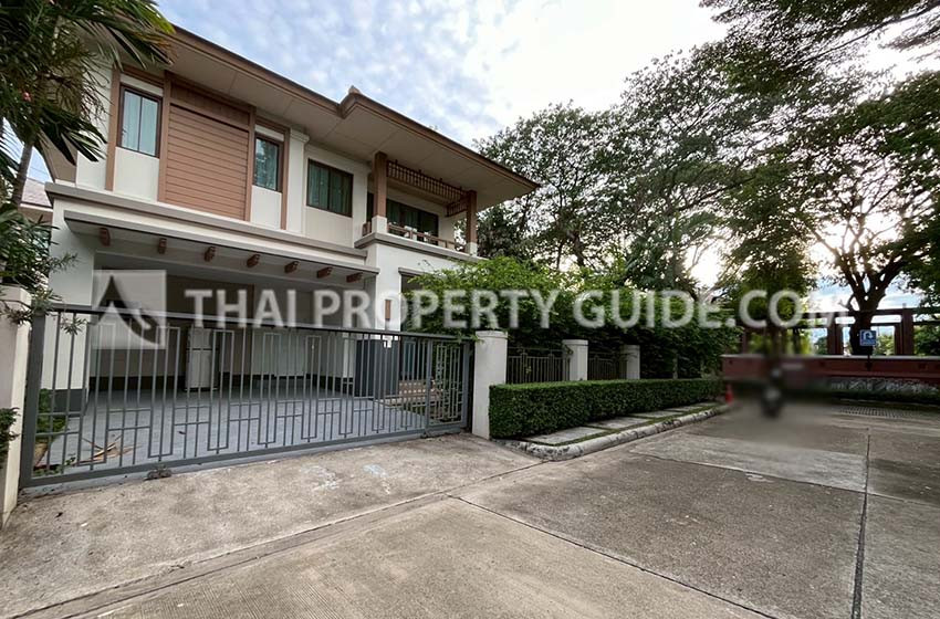 House with Shared Pool